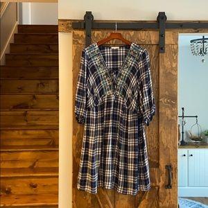 Women’s Dress Navy and White plaid